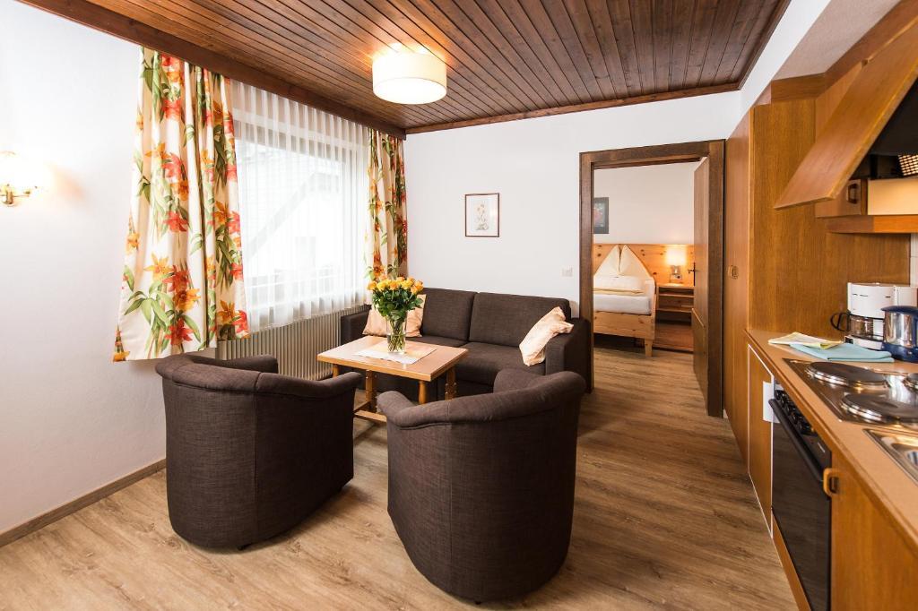 Gaestehaus Haffner Zell am See Ruang foto