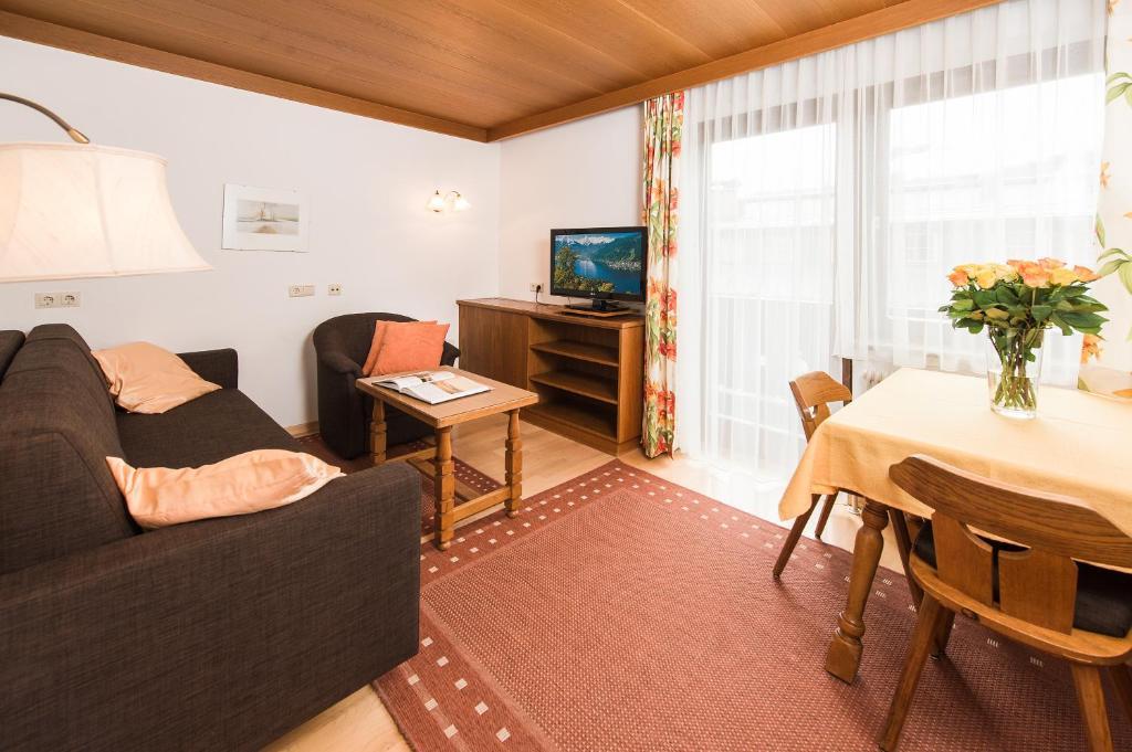 Gaestehaus Haffner Zell am See Ruang foto
